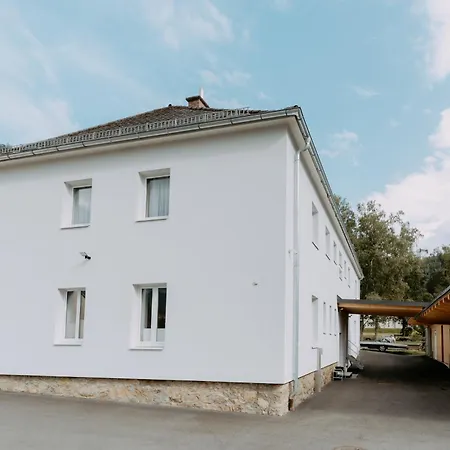 Lägenhet Kupferdachl